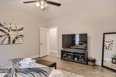 Villa New Build 5 Min To Broadway Sleeps 10 Nashville Exterior foto